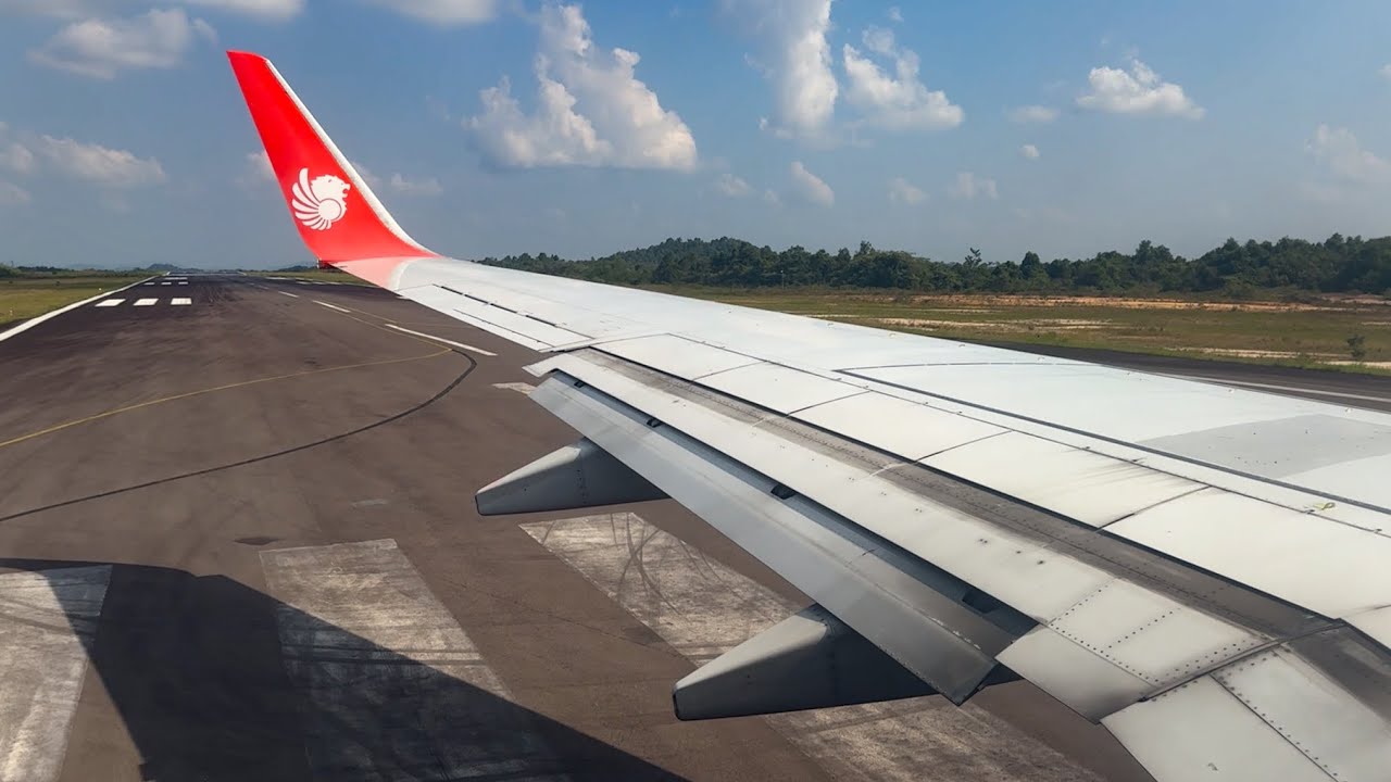 Lion Air Boeing 737-800 takeoff from Belitung HAS Hanandjoeddin