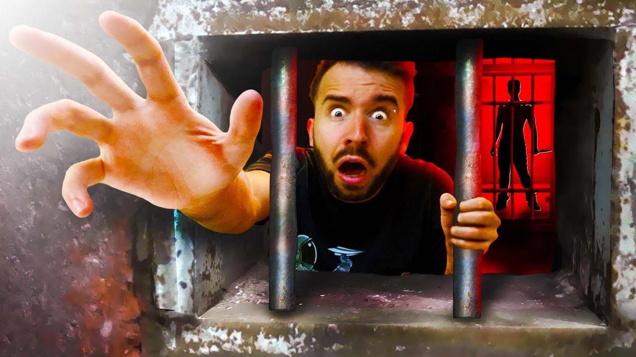 МАНЬЯК ЗАПЕР МЕНЯ В СВОЁМ ПОДВАЛЕ