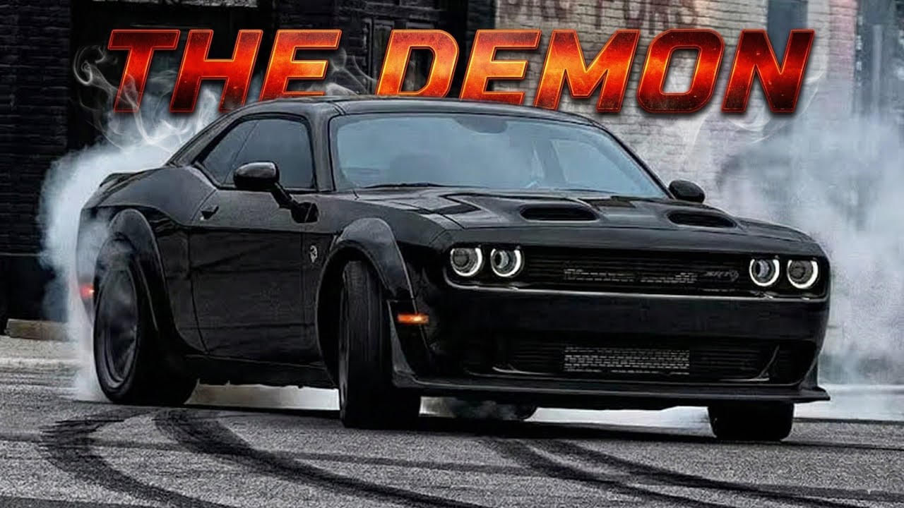 Dodge Challenger SRT Hellcat Drive...