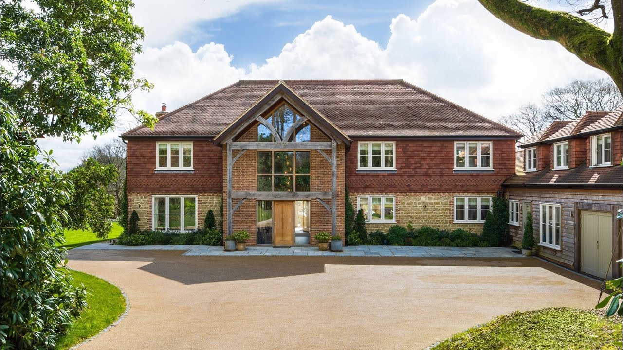 £3,500,000 custom built home in Hampshire
