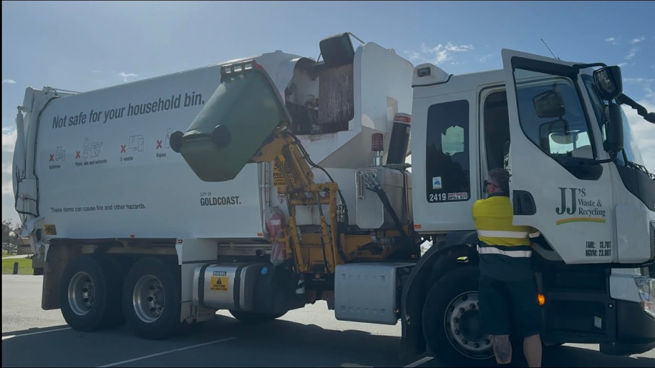 ITS FINALLY HERE 2419 DUAL ARM on Gold Coast park bin