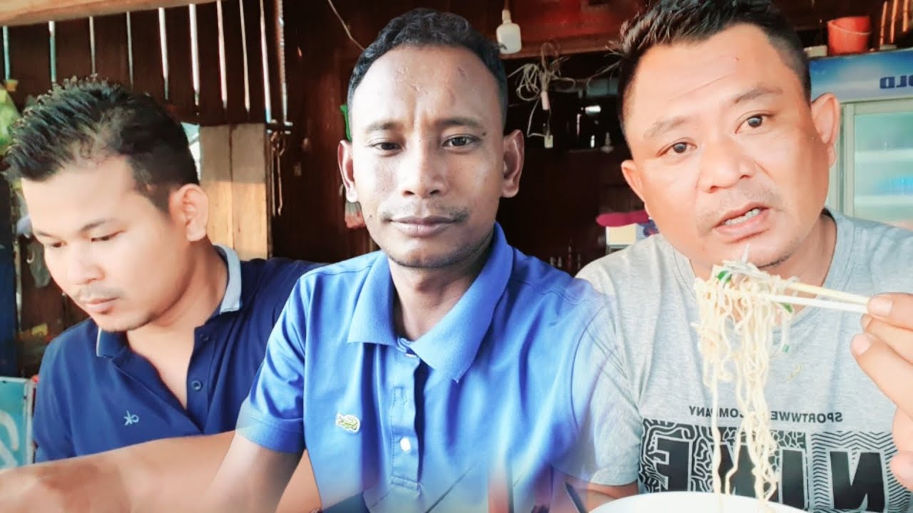 ពូវុធពូតាក់ញាំអាហារសំរ៉ន់ By Pou Vot ពូវុធ
