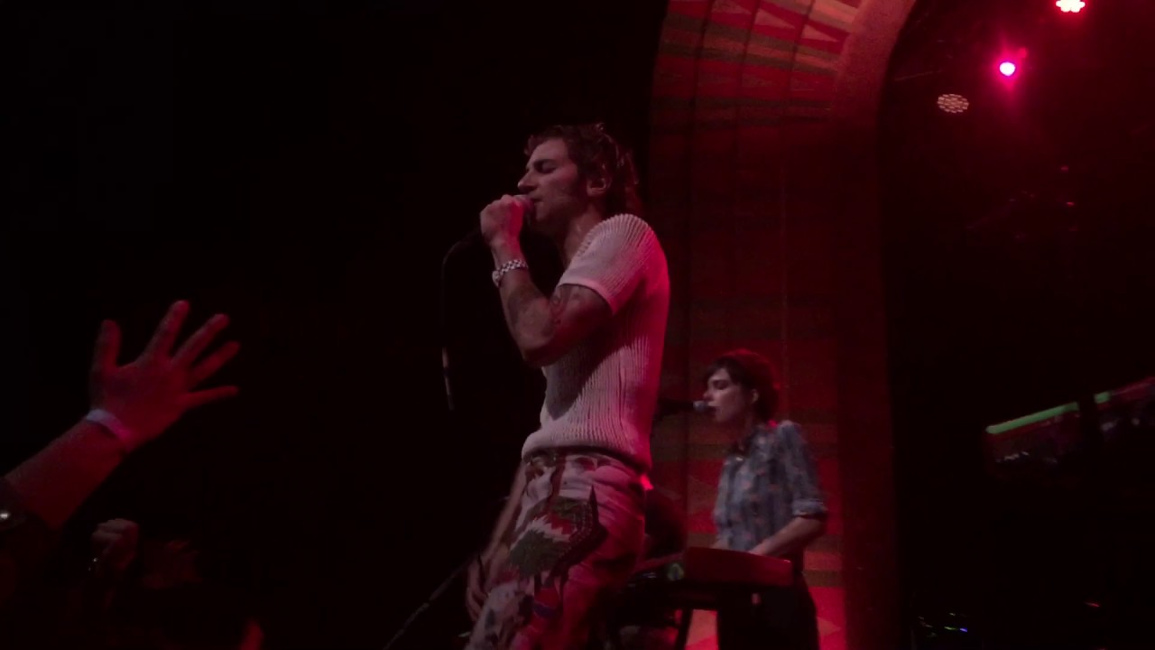 La Femme - Tueur de Fleurs live en vie @ Regent theater Los Angeles 10/25/16