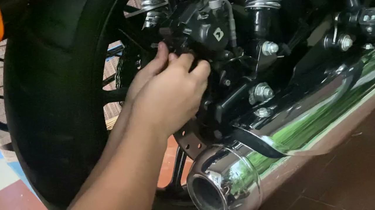 HOW TO REPLACE METEOR 350 REAR BREAK PADS AT HOME | METEOR 350 REAR BREAK NOISE SOLUTION | RIDE PURE