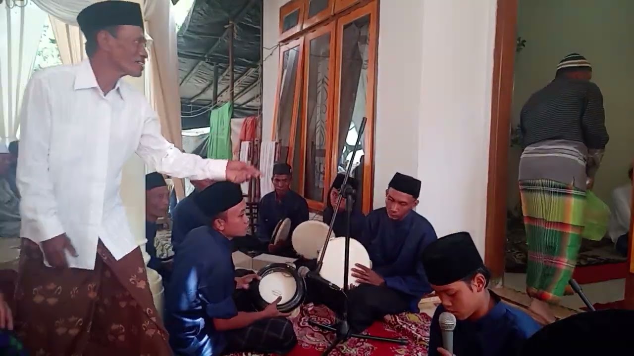 Seni kuntulan versi sholawat. Nurul Hidayah, Kajarharjo, Kalibaru. Walimah ursy