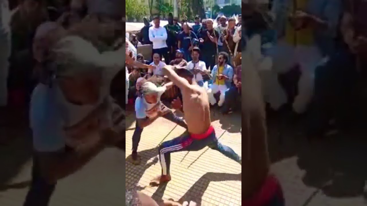 Capoeira de Rua - Pra&ccedil;a da Republica