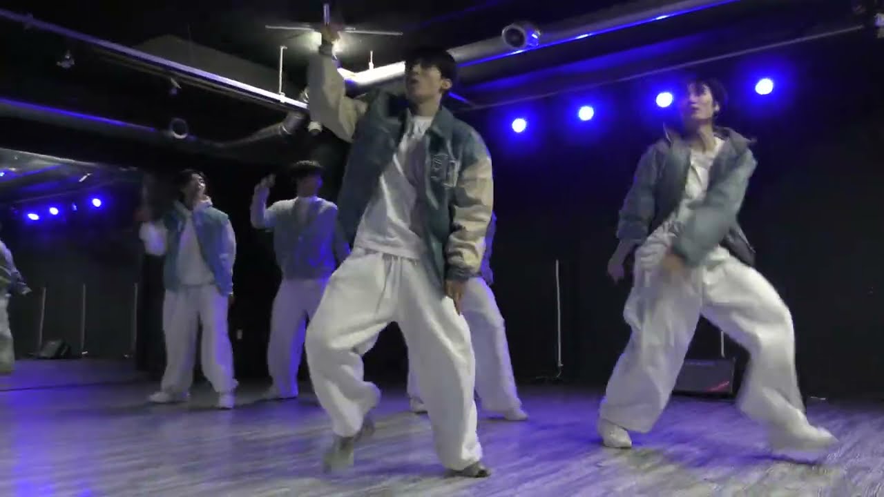 260201 Korean kpop performance team M_OCEAN (모션) - FaSHioN (CORTIS) Hongdae Indoor Busking