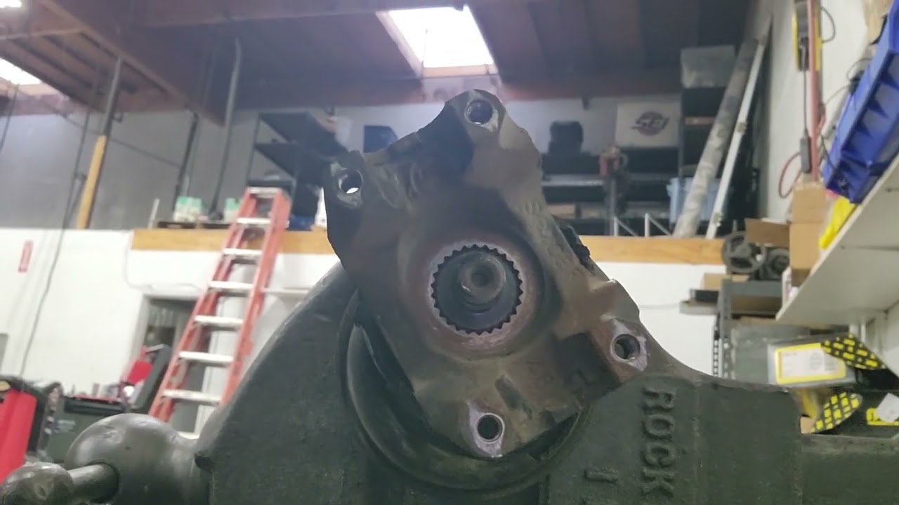 2000 2001 2002 2003 2004 Nissan Xterra carrier bearing center support bearing removal