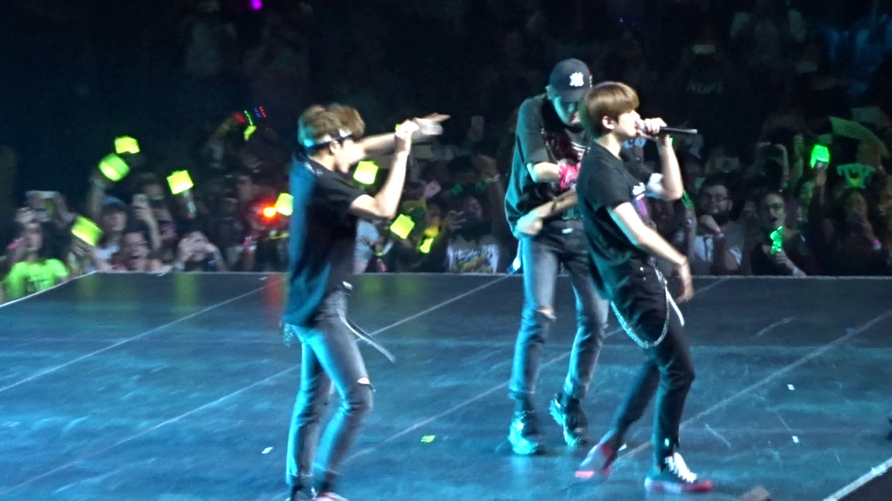 KCON NY 2018 Day 2 - Special Stage Darkness - LE (EXID) & NCT 127 - Whiplash
