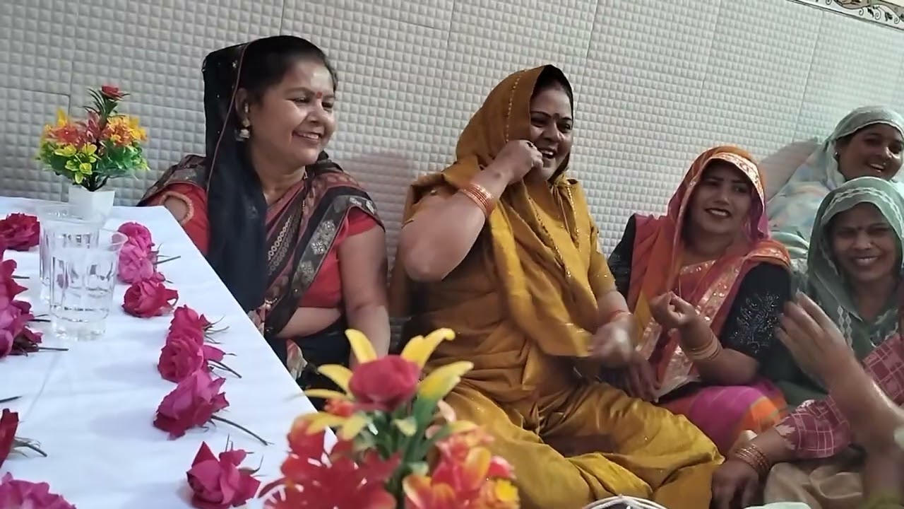 मोपे उठो न बैठो जाय गोदी में उठा लेउ नारायन हरी🌹🙏