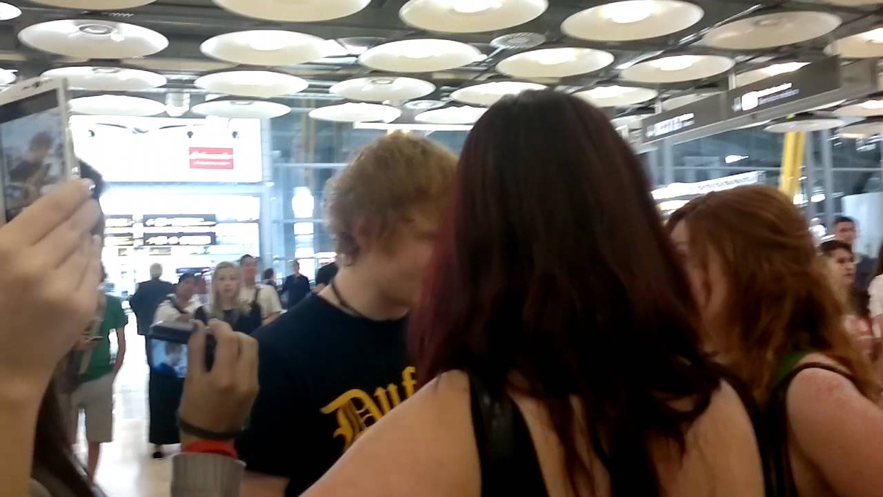Ed Sheeran 25-5-12 Madrid airport