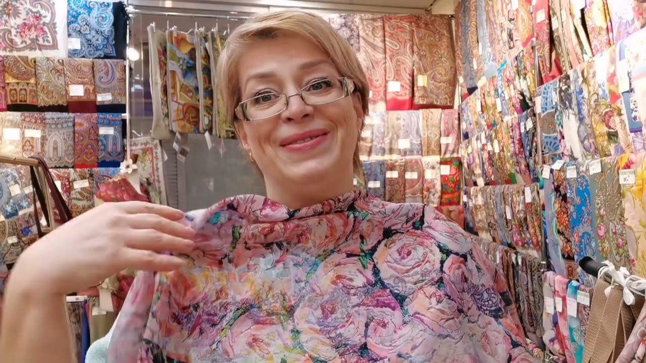 Шёлка много не бывает 😉.. Павловопосадские платки в Минске