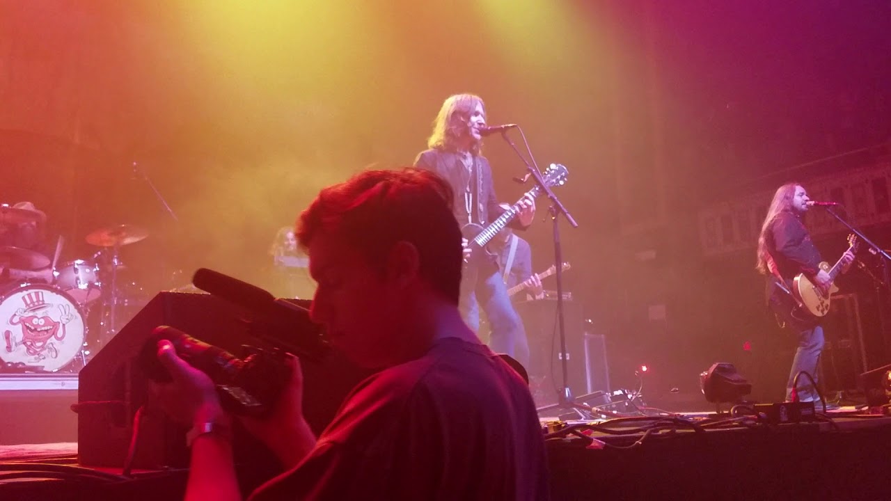 Blackberry Smoke covering Battleship Chains by the GA Satellites