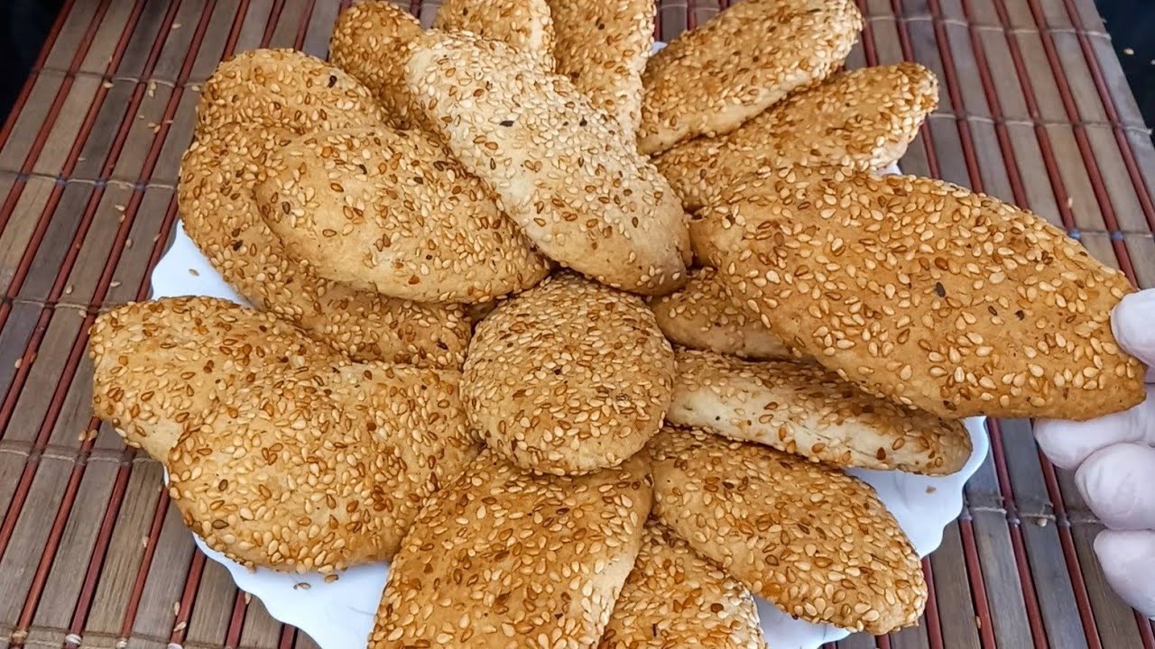 كعك الشاي السوري  , اسهل طريقة واقل مكونات , لن تشتروا الجاهز ابدا (كعك السخانة)