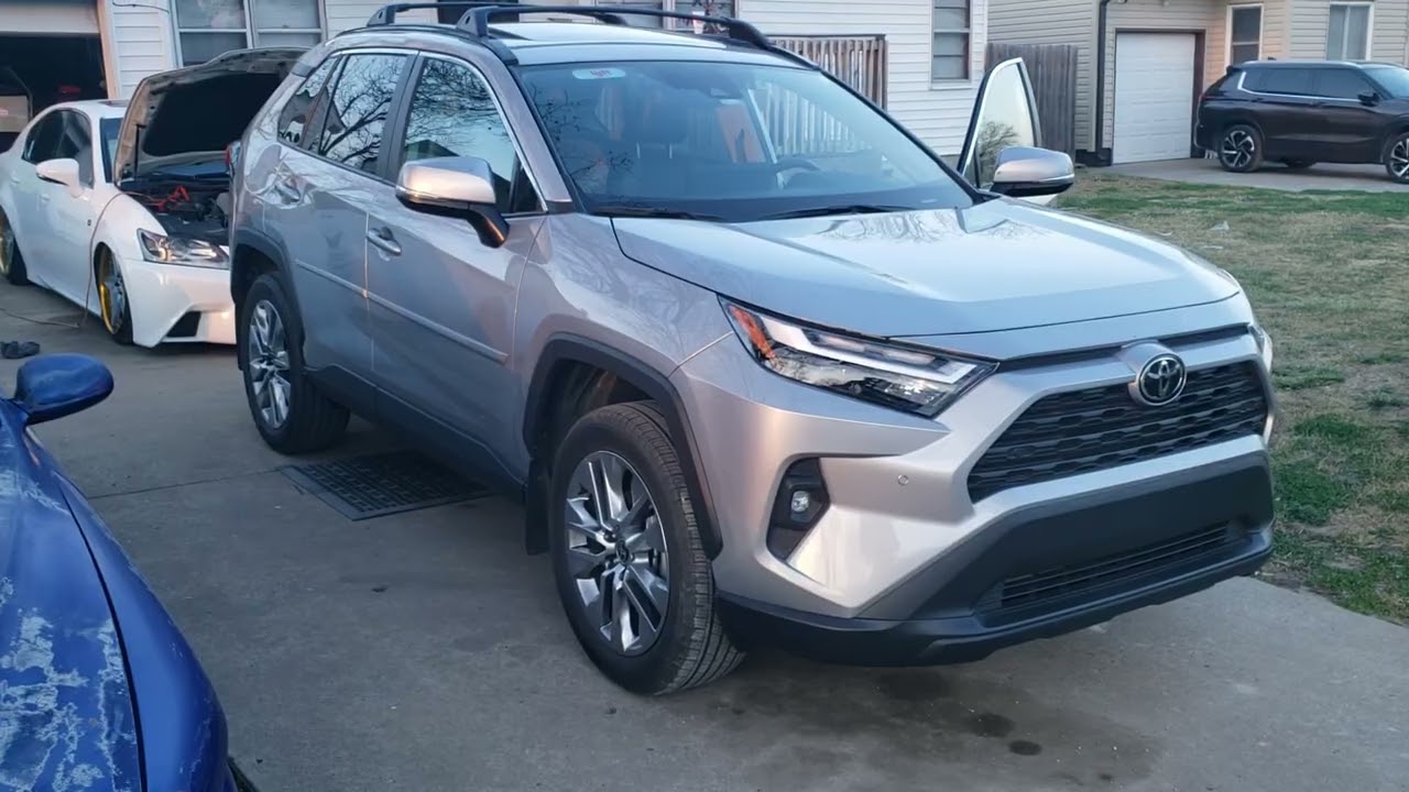 2025 Toyota Rav4 review (It's fine)....