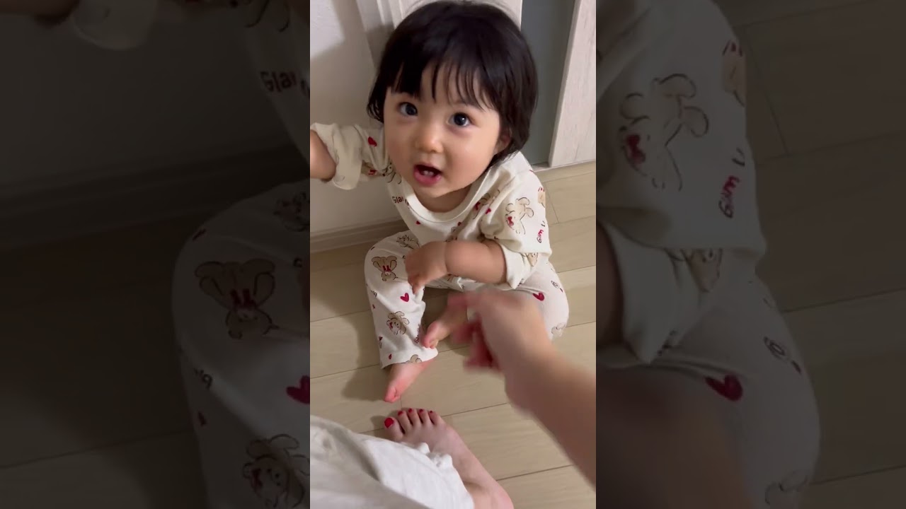 よく喋る一歳半がなにごとも一生懸命すぎる/I trapped myself and asked for help.