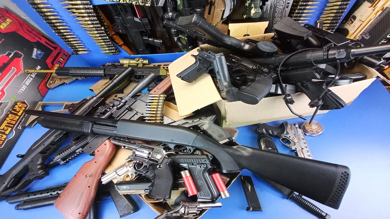 Box Full of Toy Realistic Guns ! Military Guns Toys&Equipment