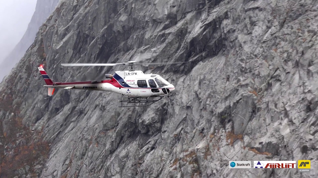 Helikopterløft over Ringedalen Kraftverk