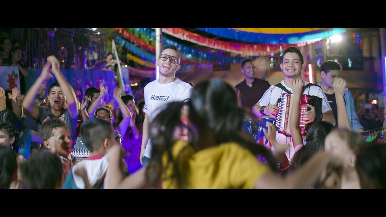 Los Martinoz - Las cuatro fiestas (Video oficial)