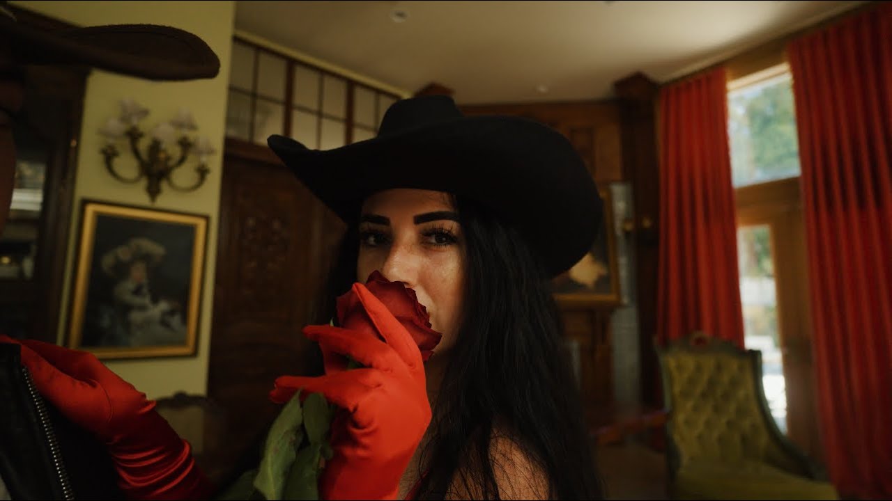 RICCII - ALMA GEMELA (Official Video)
