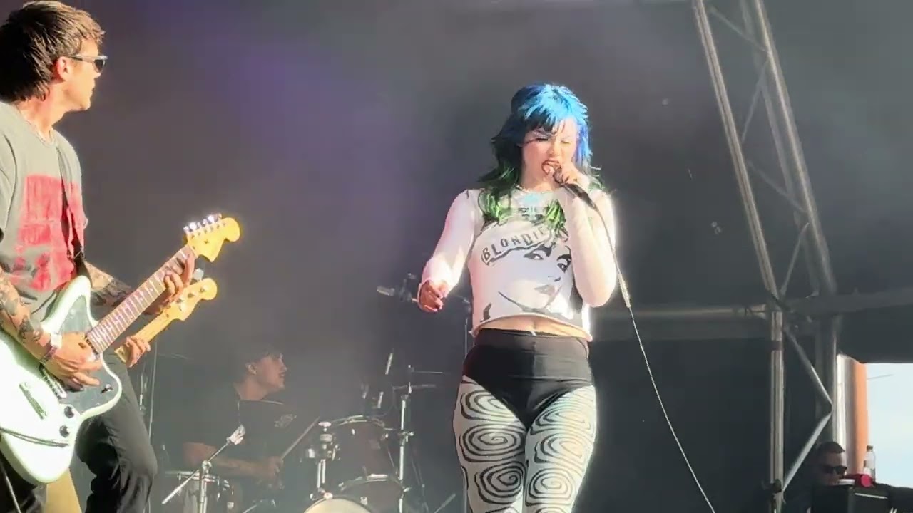 Scowl - Bloodhound - Live at Primavera Sound 2024 - 31st May - Parc del Fòrum - Barcelona (Spain)