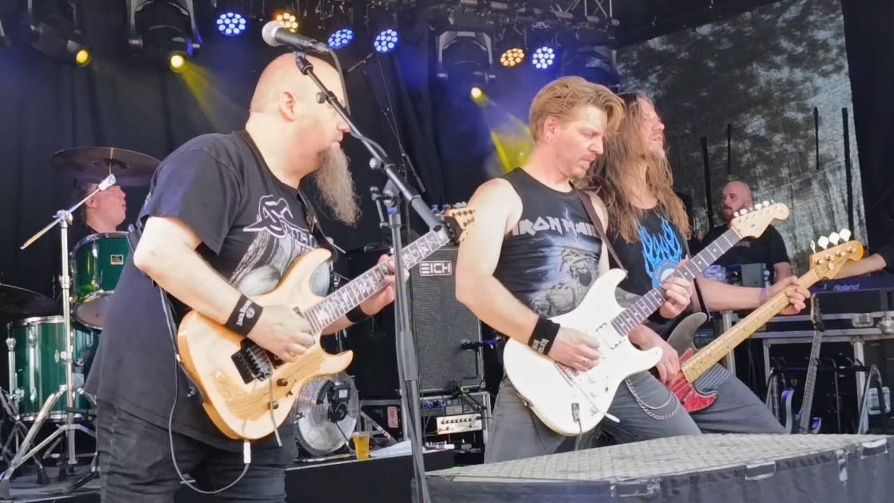 Powerslave - Hallowed Be Thy Name (Iron Maiden, 1982)