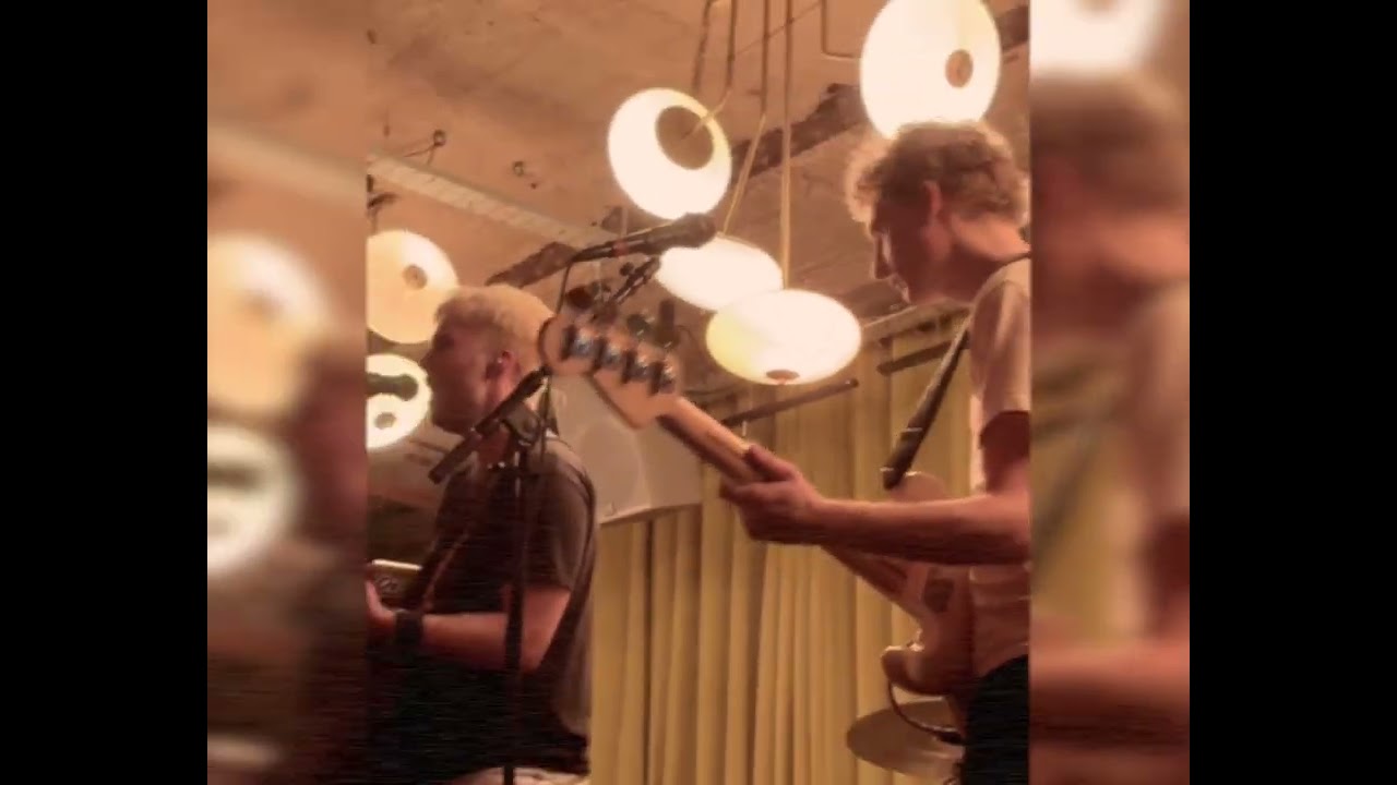 Alex Comaish - Listening To London (Live at The Cross, London)