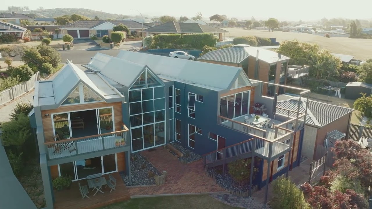 A STATEMENT IN ARCHITECTURAL DESIGN  | 5 Jersey Court, Ulverstone