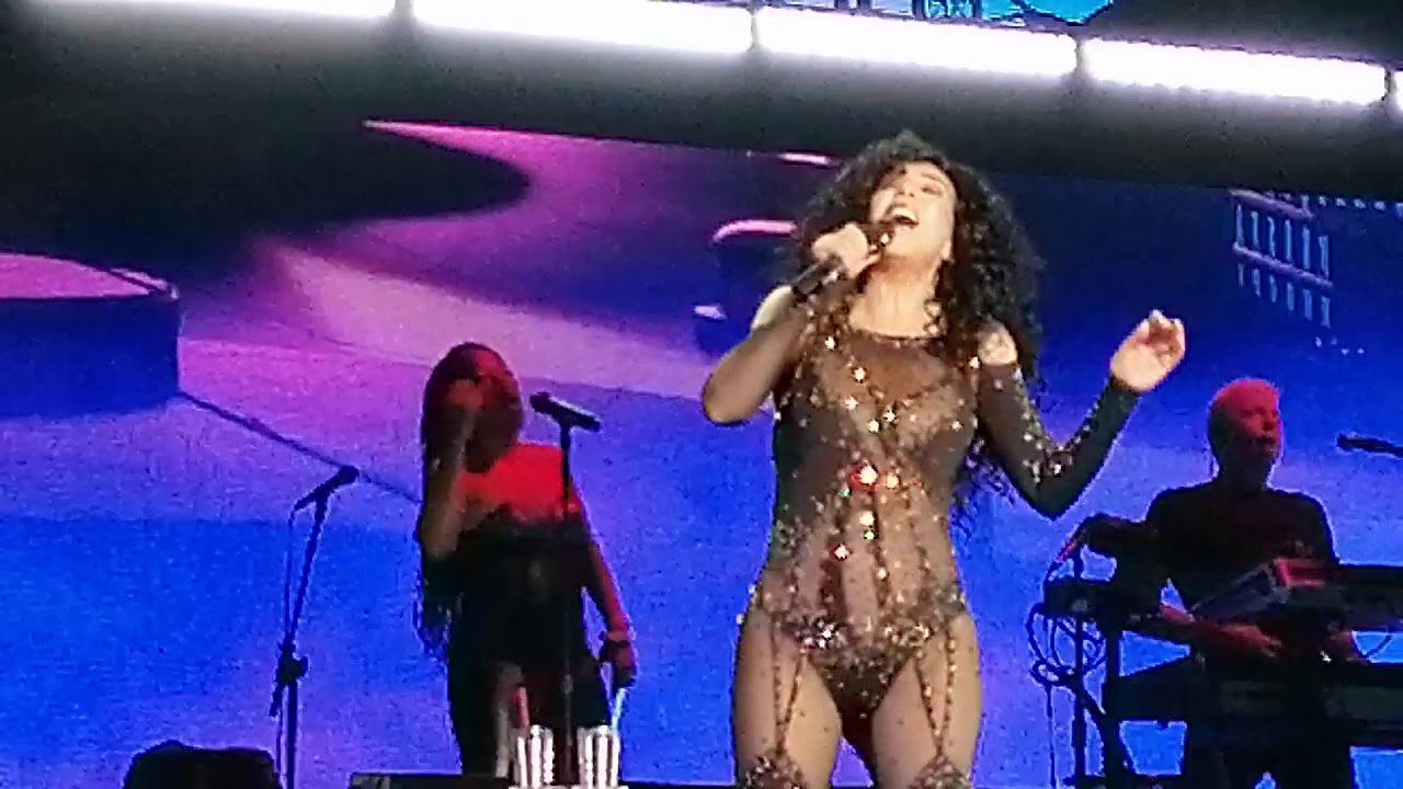 Cher - If I could turn back time Live Antwerp 28/09/2019