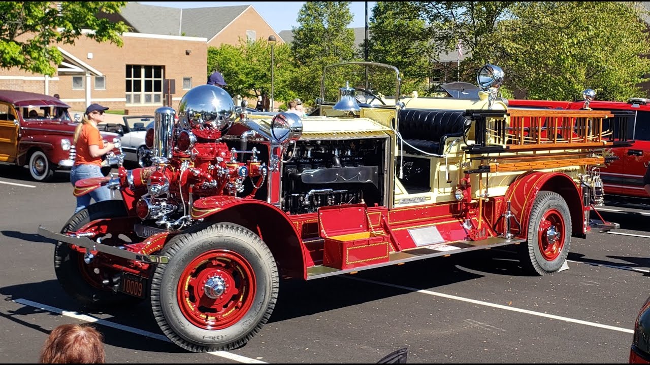 1923 Ahrens-Fox  Fire Engine.