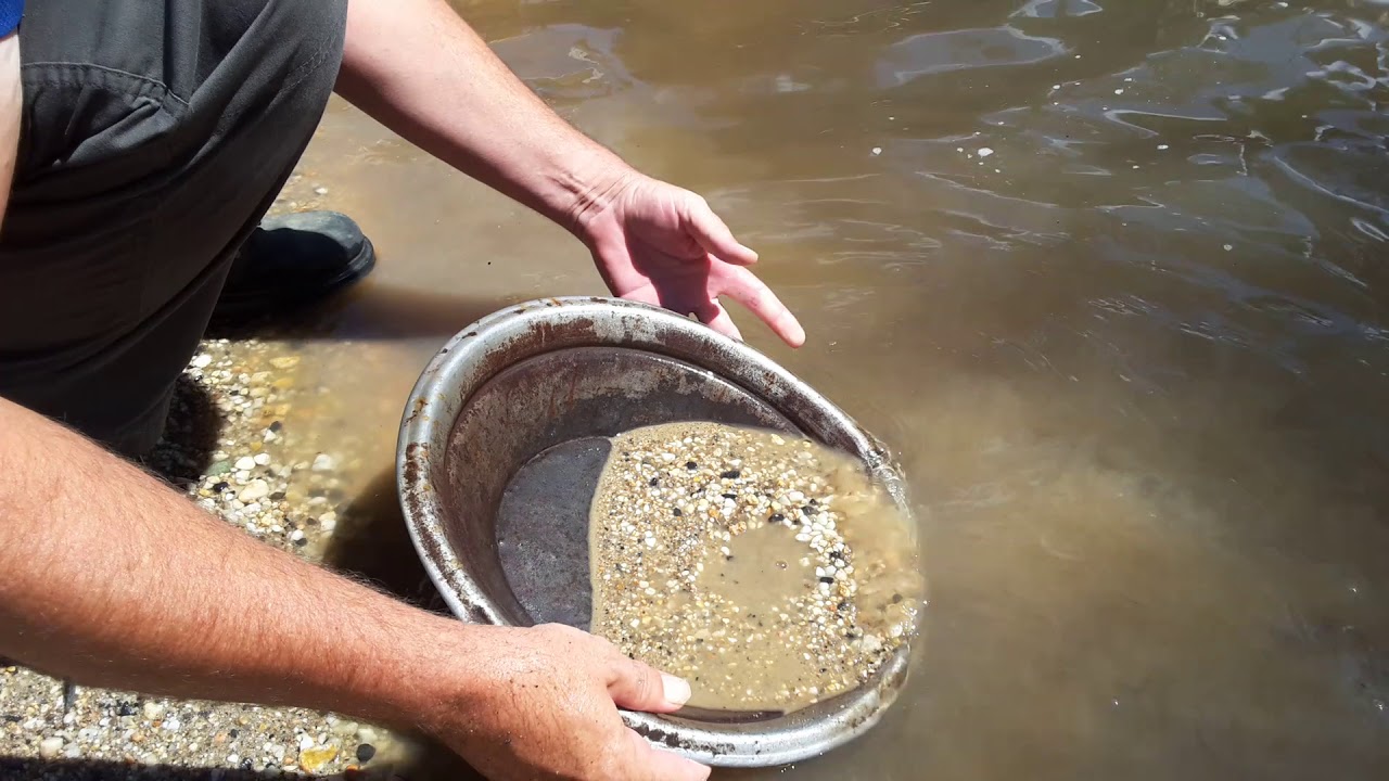 How to pan for gold at Soverign Hill, Ballarat Victoria