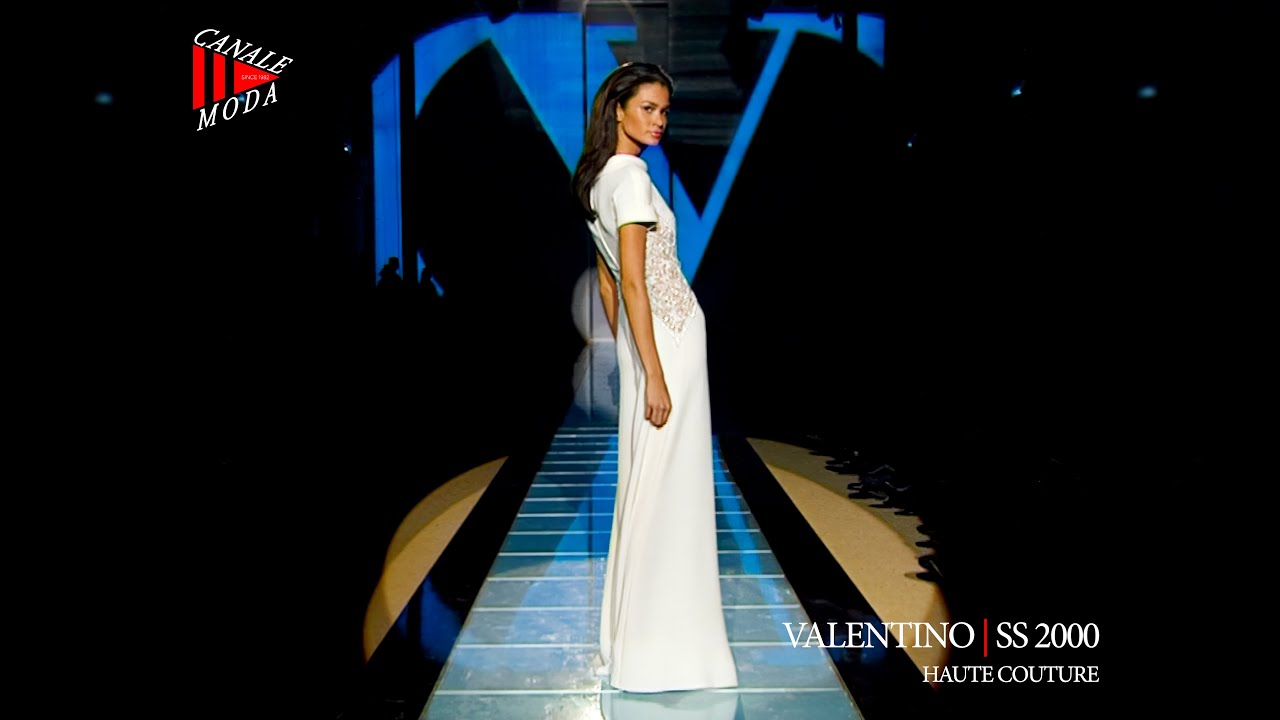VALENTINO Spring Summer 2000 Haute Couture Paris 4K - Canale Moda