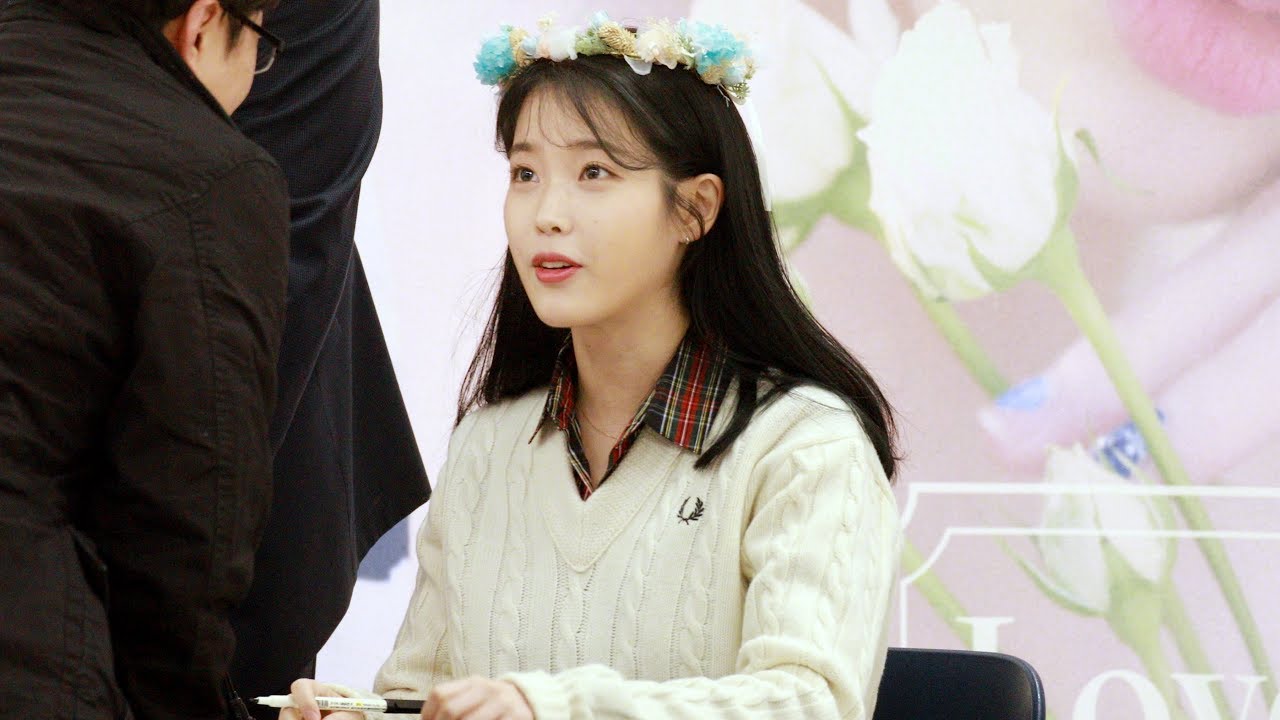 191128 아이유 (이지은 | IU) 싸인중#1- 팬싸인회 4K fancam by ODS