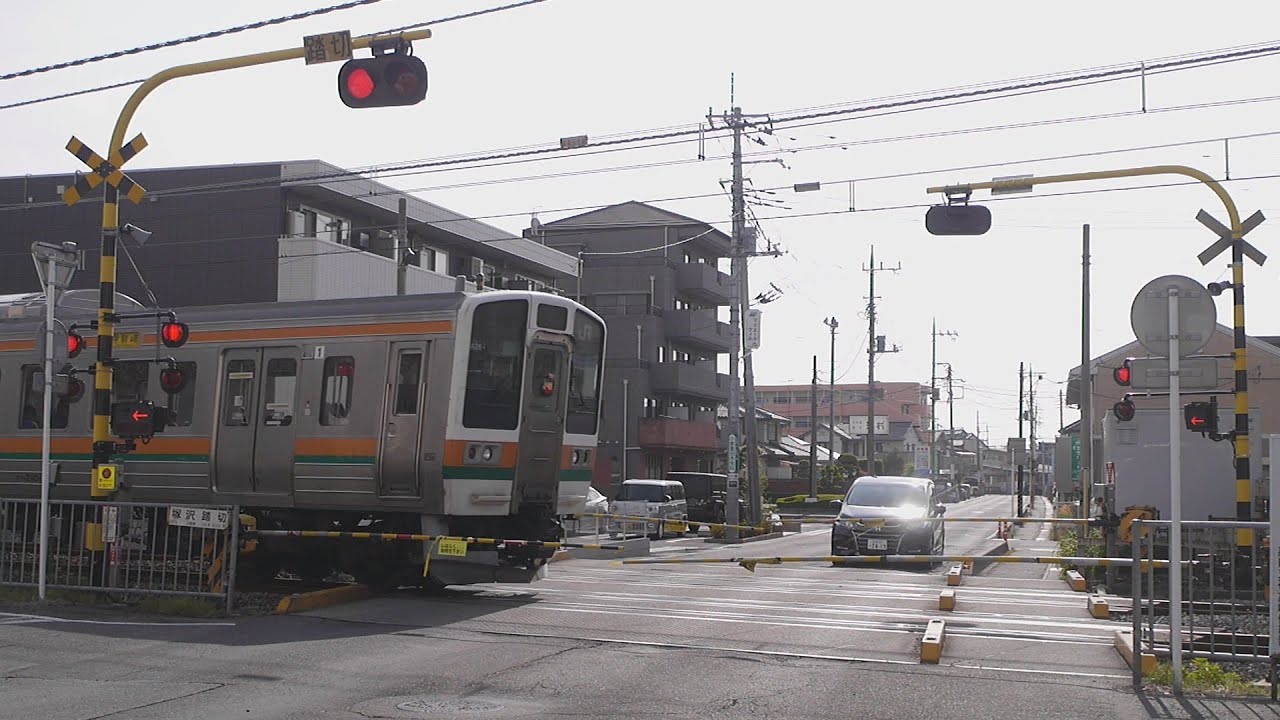JR上越線　塚沢踏切(その1-2)
