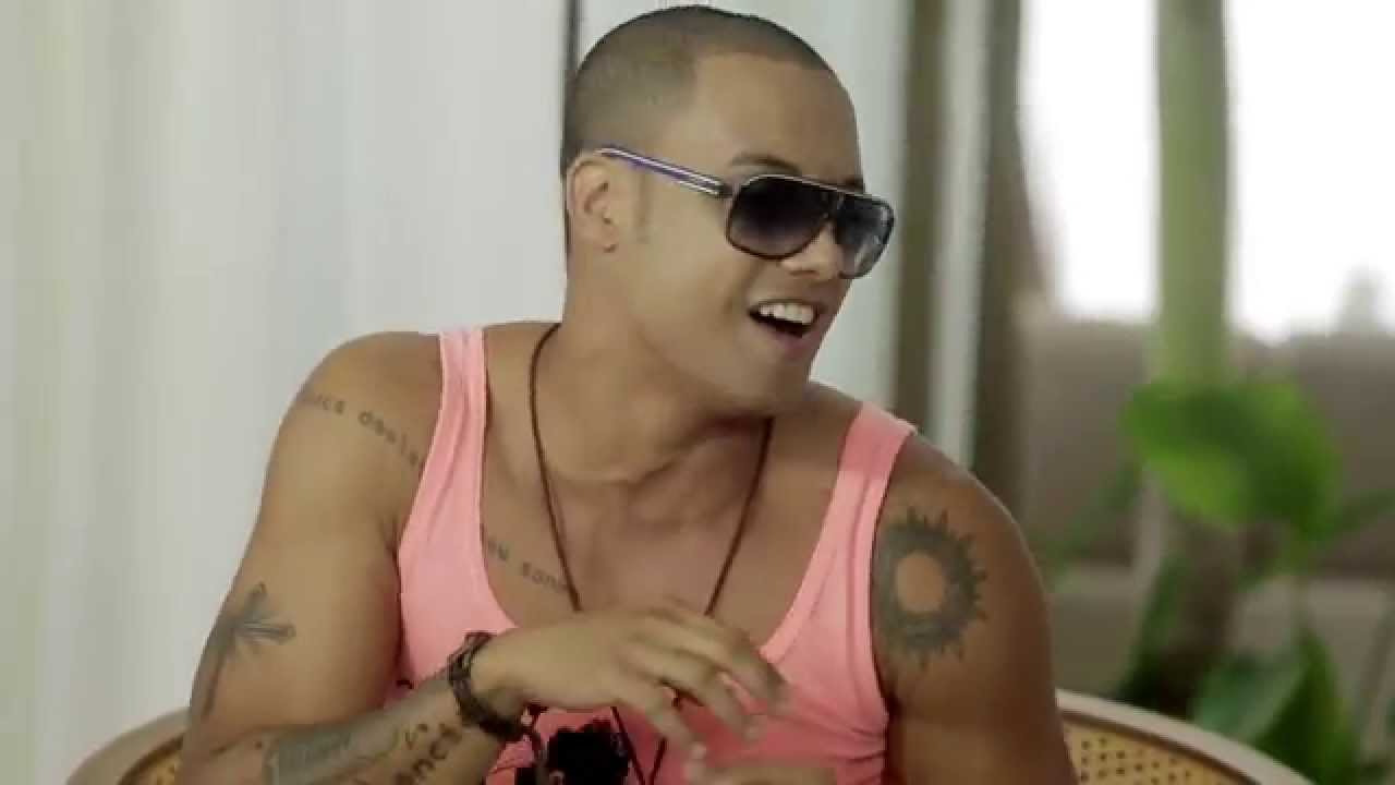 PAPAZONI - TODA MULHER (CLIPE OFICIAL)