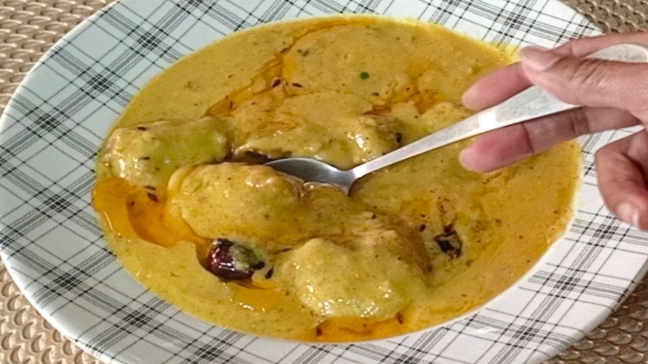 Kadhi Pakora Recipe | Authentic Pakistani Kadhi Pakoray | Rukhi Cooking Style
