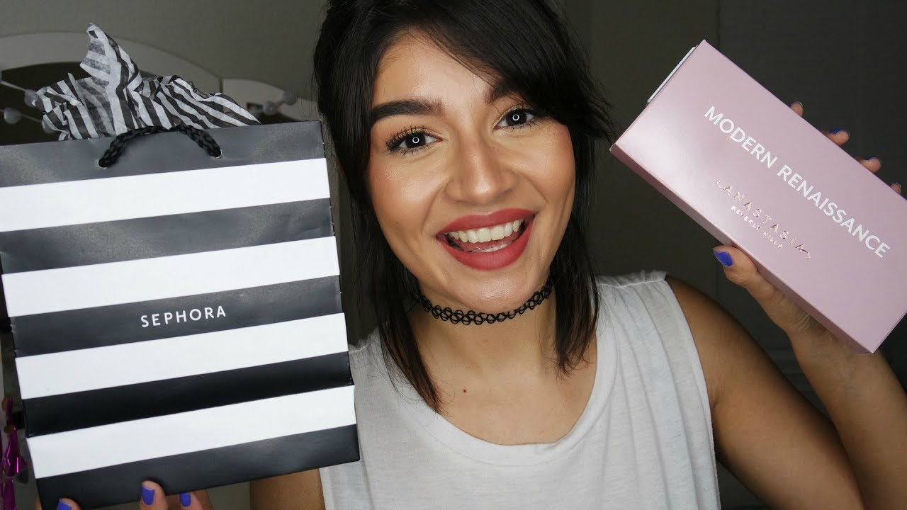 ASMR Makeup Haul || Whispering || Intense Crinkle Sounds || Fast Tapping || TenaASMR  ♡