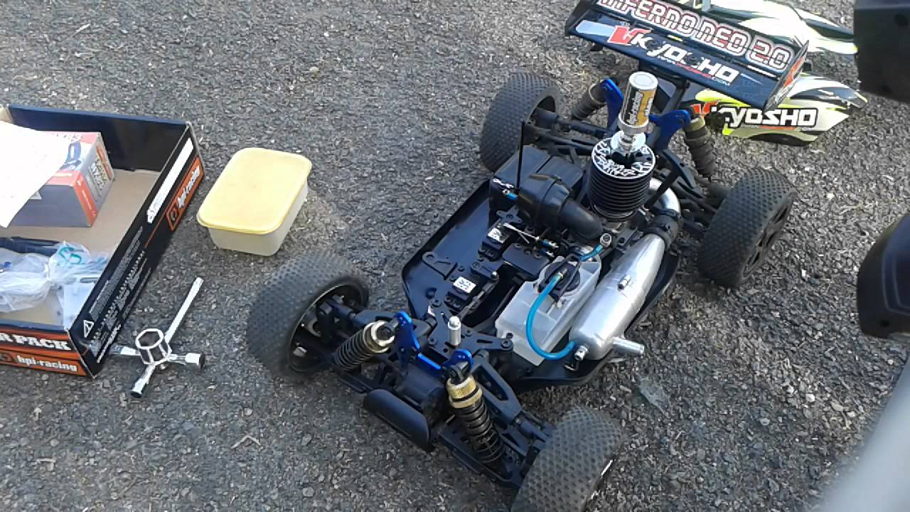 Demarrage d'une voiture thermique rc (kiosho)
