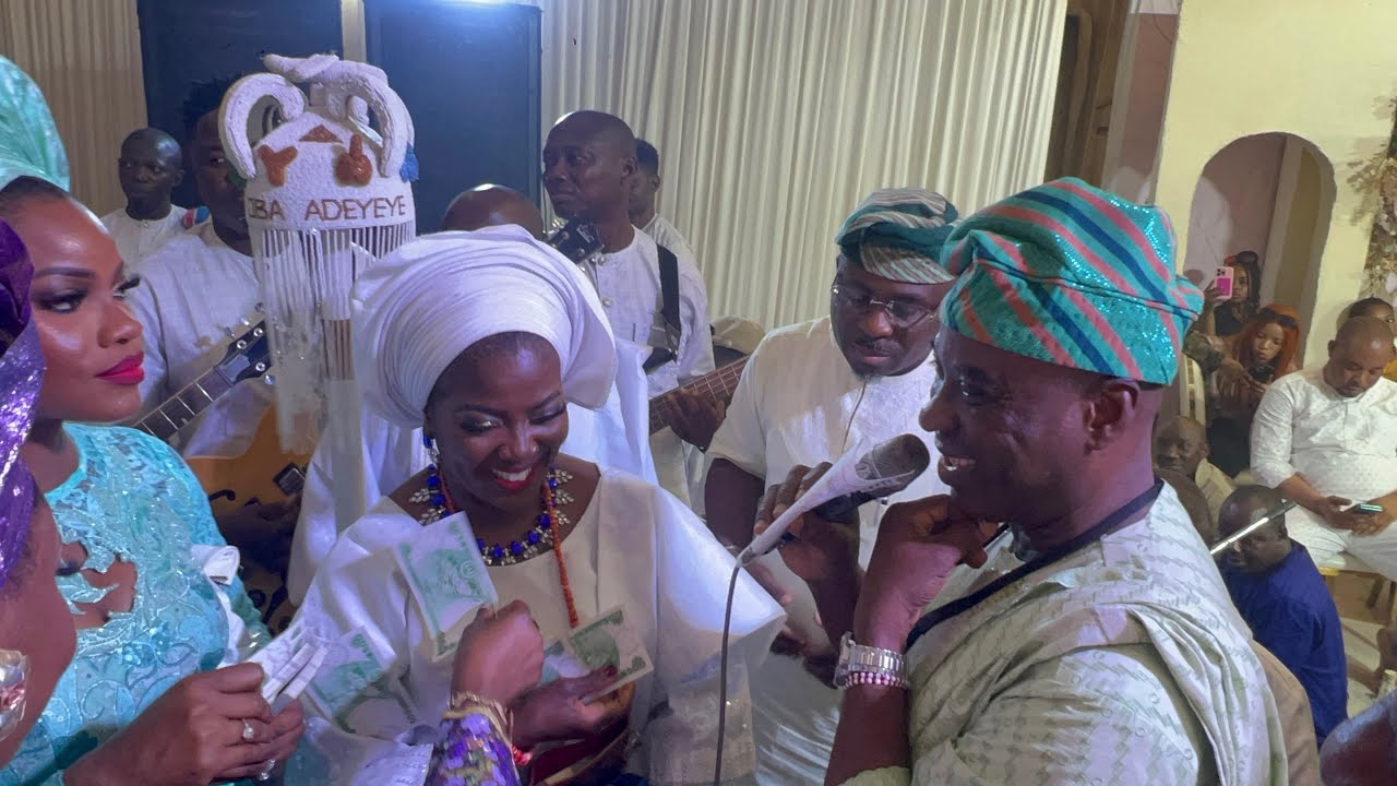 K1 DE ULTIMATE SERENADES OLORI ASHLEY OGUNWUSI ON STAGE 