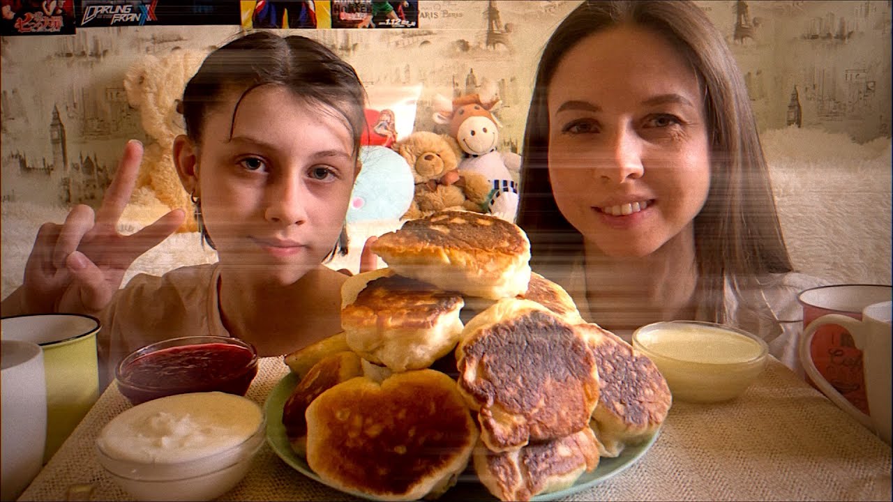 МУКБАНГ ОЛАДЬИ/СО СГУЩЁНКОЙ/СМЕТАНОЙ/МАЛИНОВЫМ ВАРЕНЬЕМ/MUKBANG