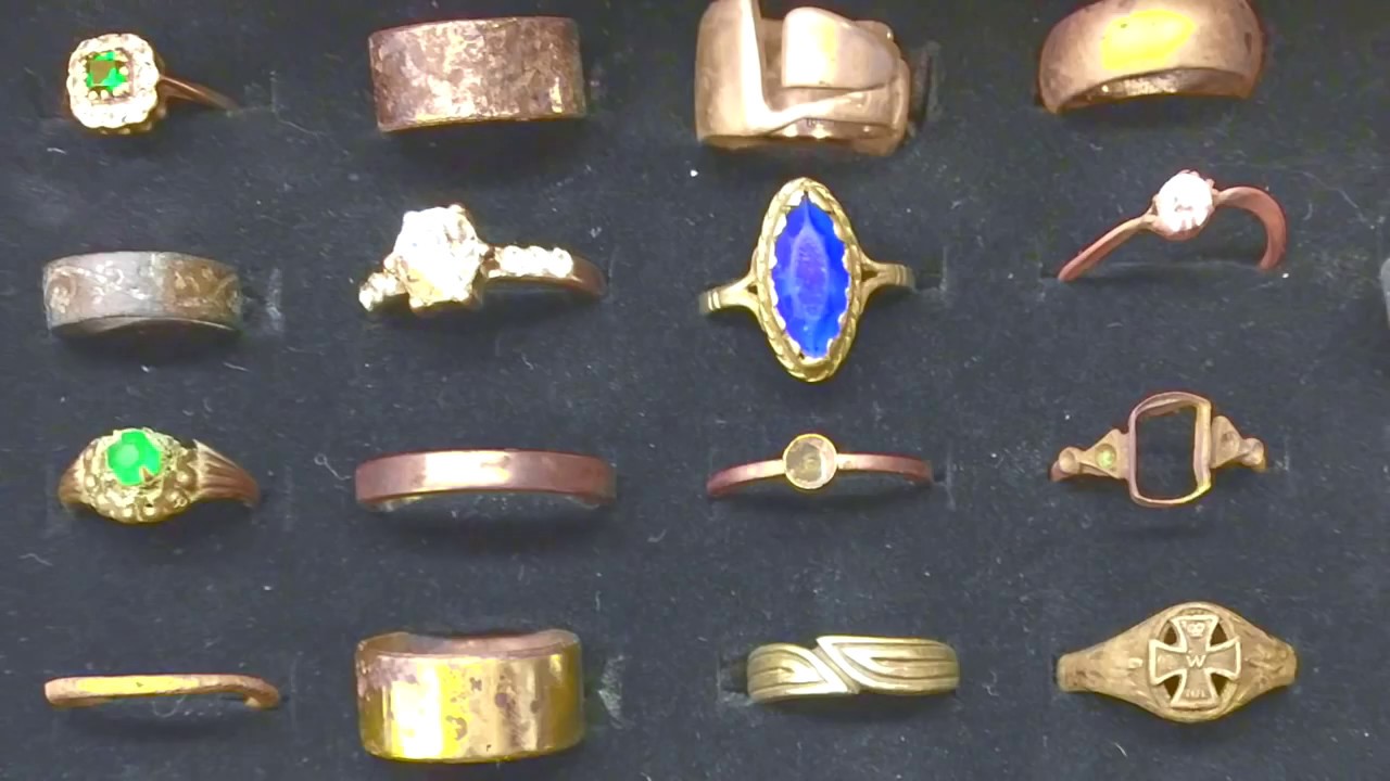 03 - A variety of artefacts found on the river Thames foreshore