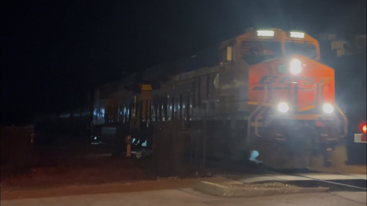 BNSF Manifest Train, Parkville MO 3/7/2026
