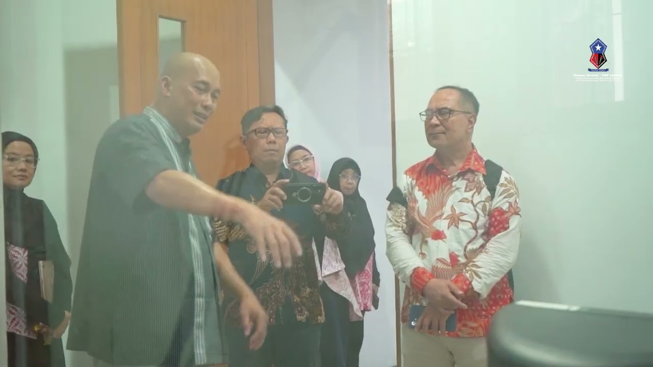 Dedikasi Menuju Keunggulan : Akreditasi IISIP Jakarta