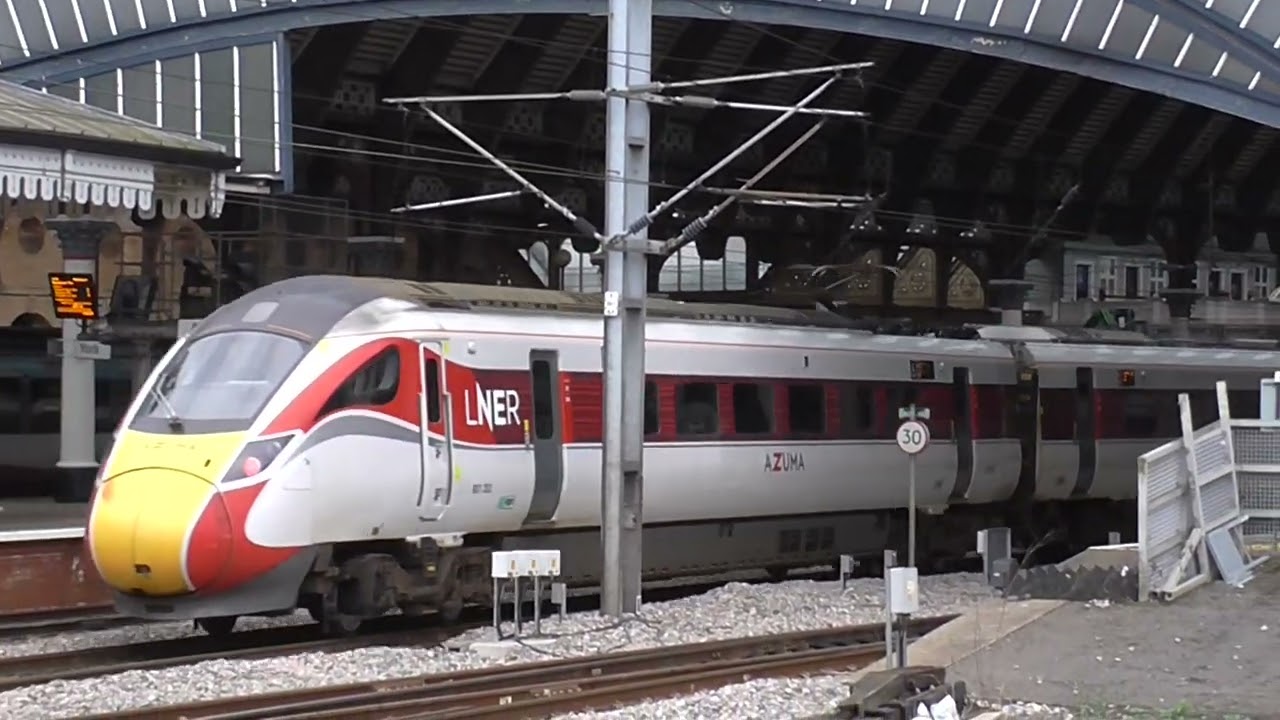 LNER AZUMA IET no: 801202 @ York {1E19} 28/09/2023.