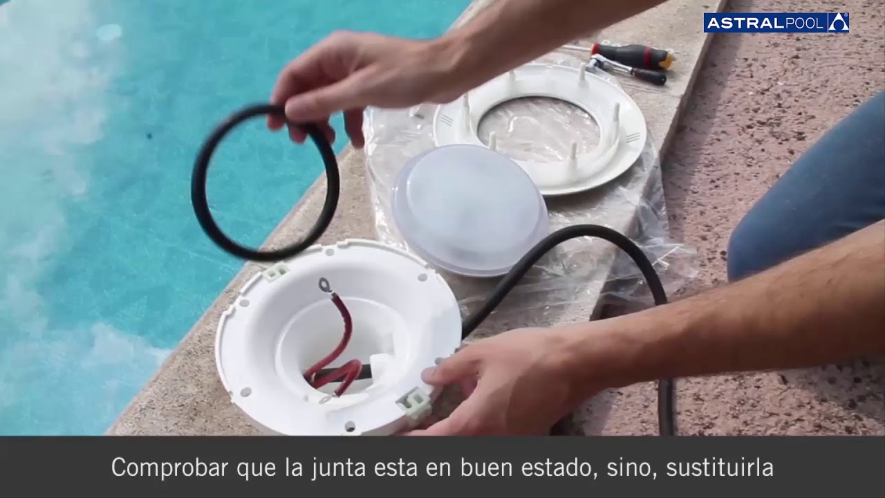 TUTORIAL ¿Cómo susbtituir una lámpara de piscina LumiPlus AstralPool?