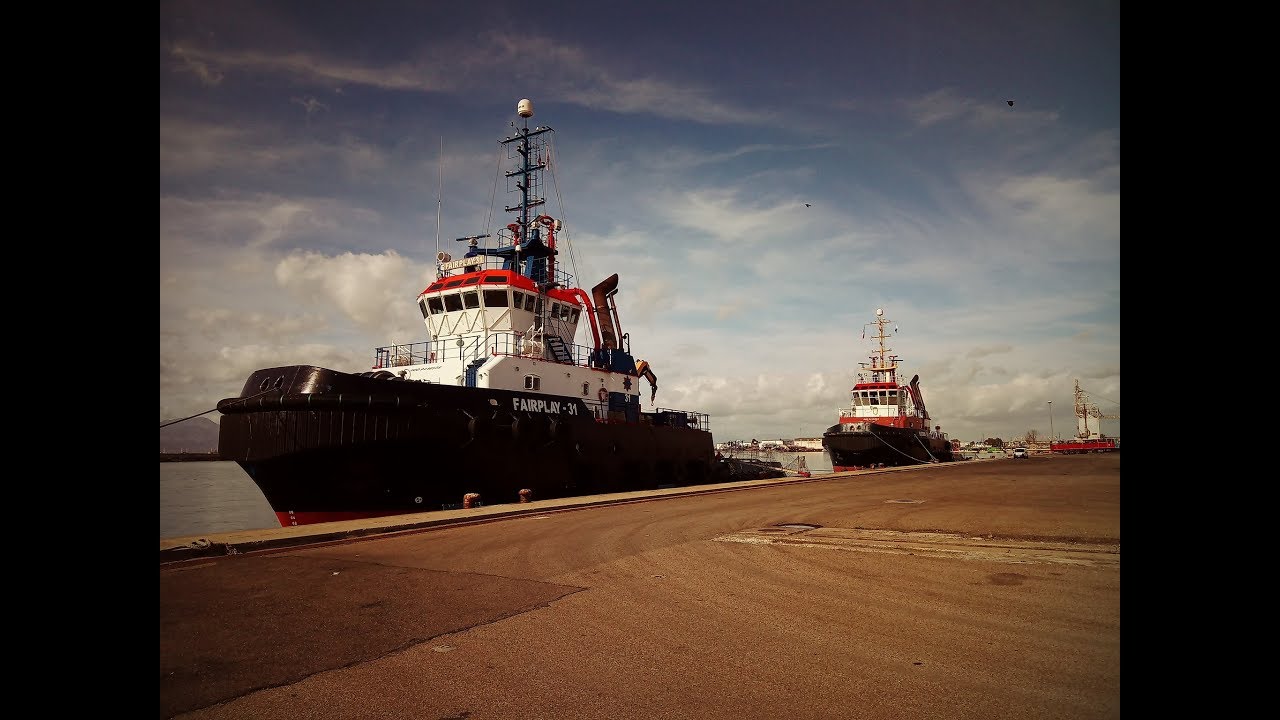 AHT "Bugsier 30" & AHT "Fairplay-31" arrival Cagliari, Sardenia, 27.01.2019