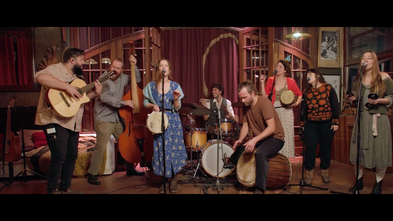 Legiana Collective - Quand la Lune