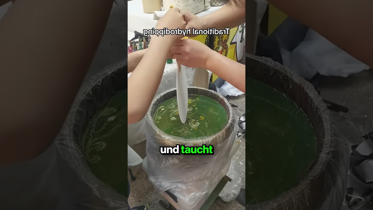 Dieser Typ hat unglaublich Farben gemischt, um ein Kunstwerk zu schaffen!