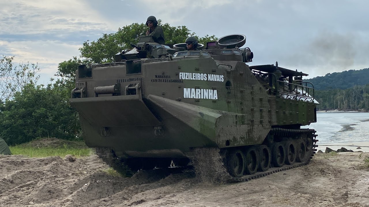 Participe deste desembarque na praia como os Fuzileiros Navais