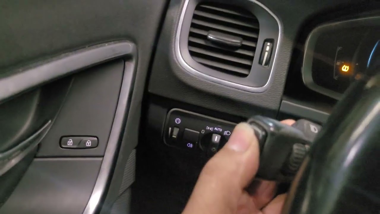 2015 volvo S60 oil reset  en español